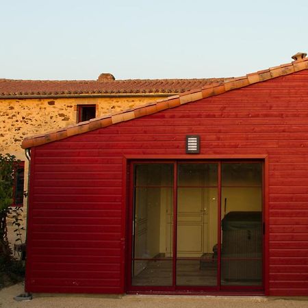 Bazoges-en-Paillers Le Puy Carmin - Chambre D'Hotes Avec Jacuzzi מראה חיצוני תמונה